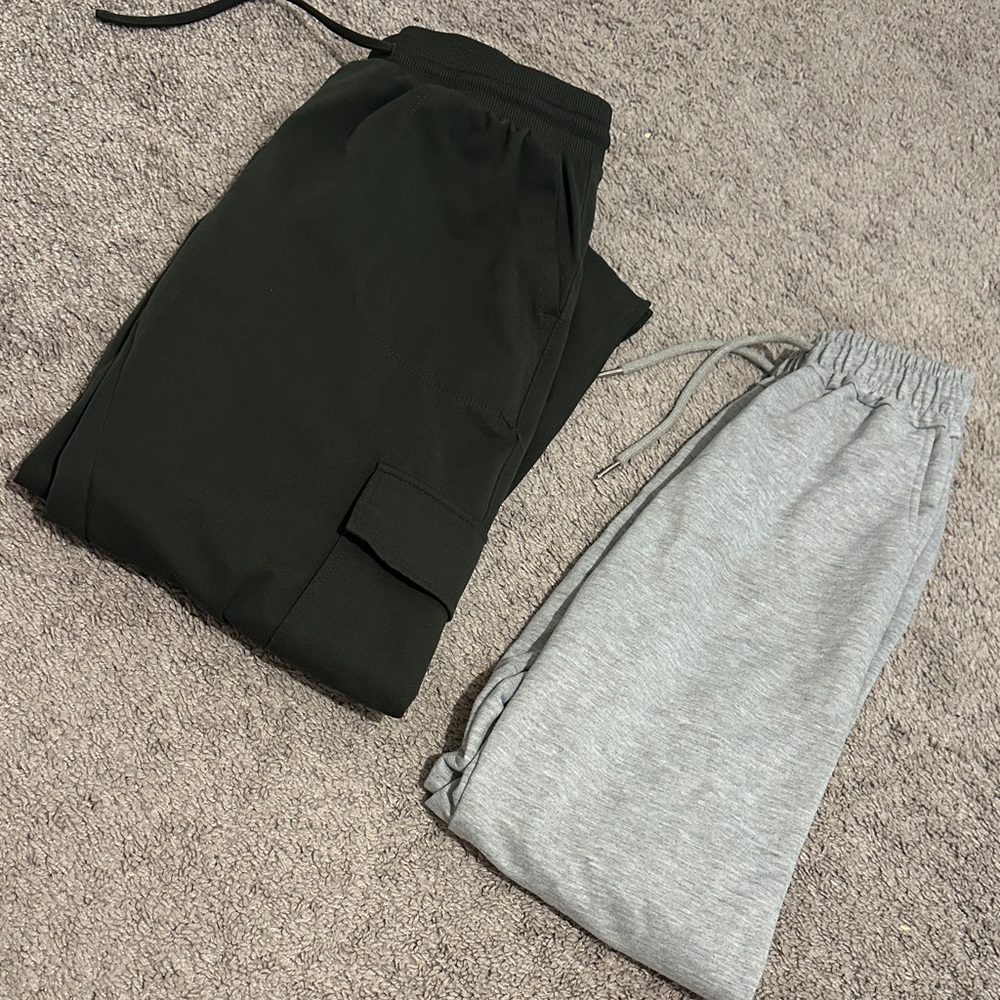 Women’s joggers size S